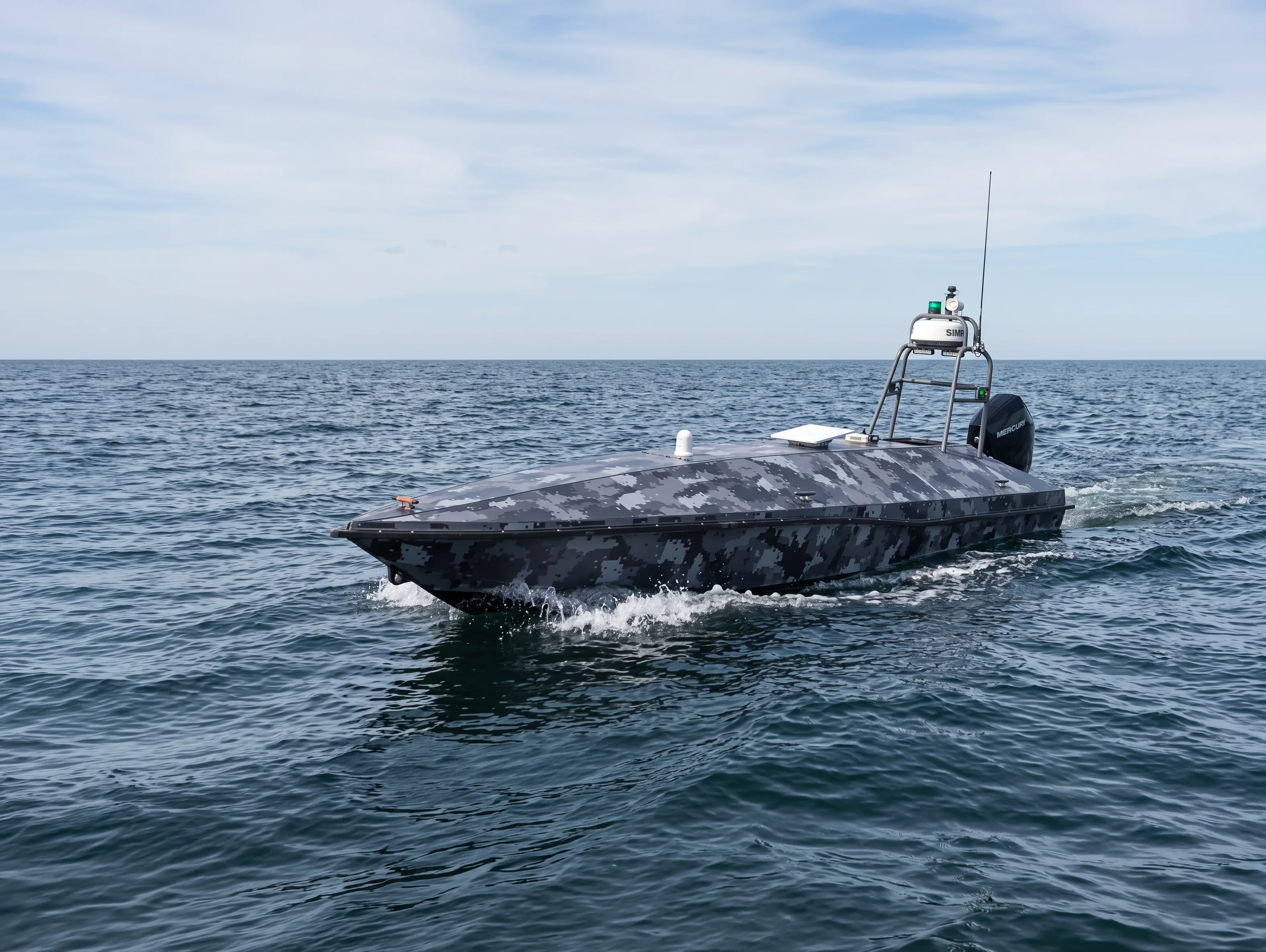 Plataforma marítima MIOLA M Series navegando en mar abierto